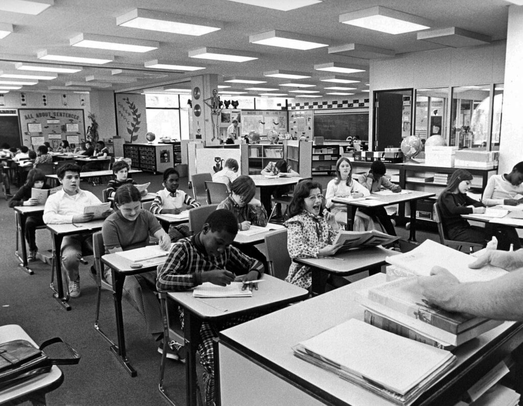 What are the disadvantages of working in Japan? Japan Nihon