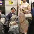How should foreigners dress in Japan?
