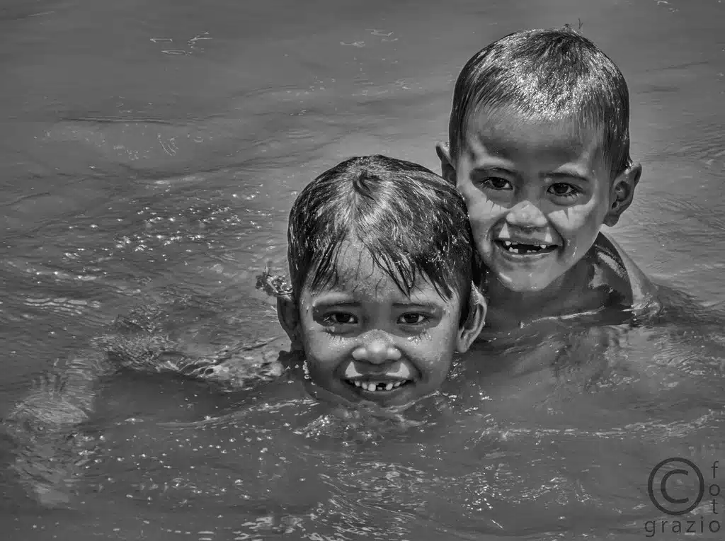 Is it common for friends to bathe together in Japan?