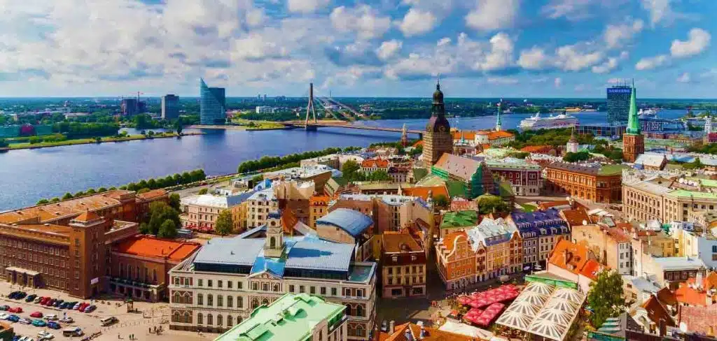 What are some disadvantages of living in Japan?