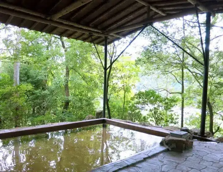 Are Japanese bathhouses sanitary?