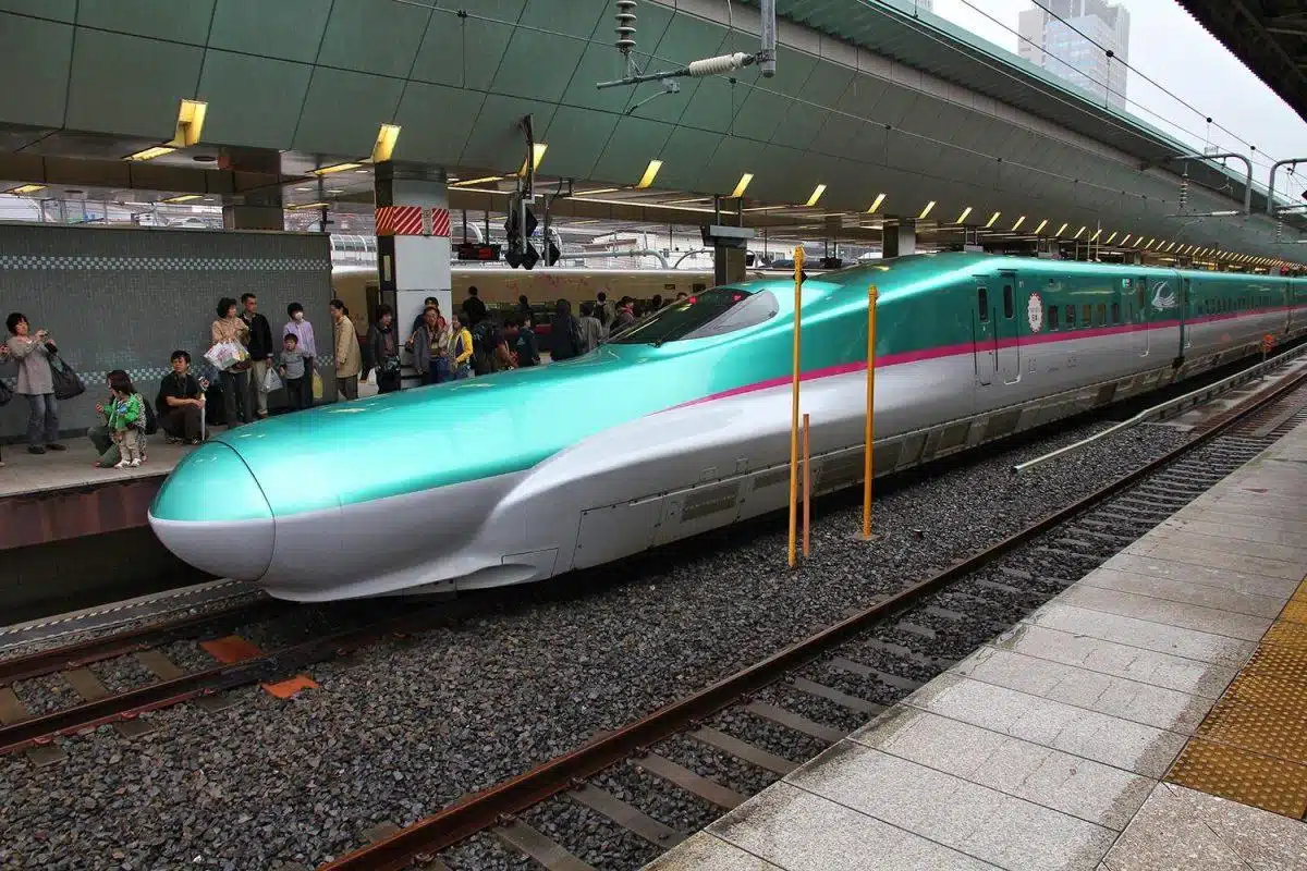 train from Tokyo to Kyoto