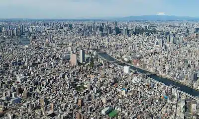 How many people live in tokyo 2024?